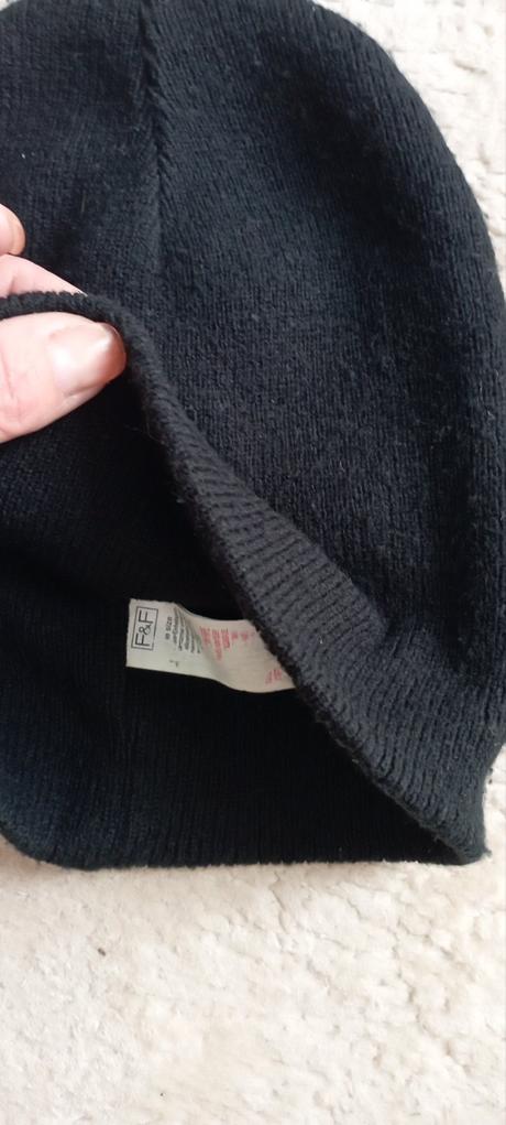 Černá čepice zn."f&f" vel."one", f&f