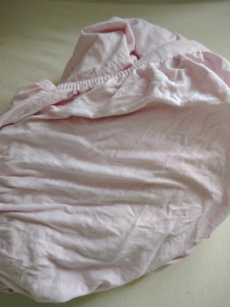 Prostěradla do dětské postýlky, 