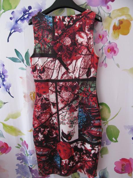 Luxusní elegantní dámské elastické šaty, 34