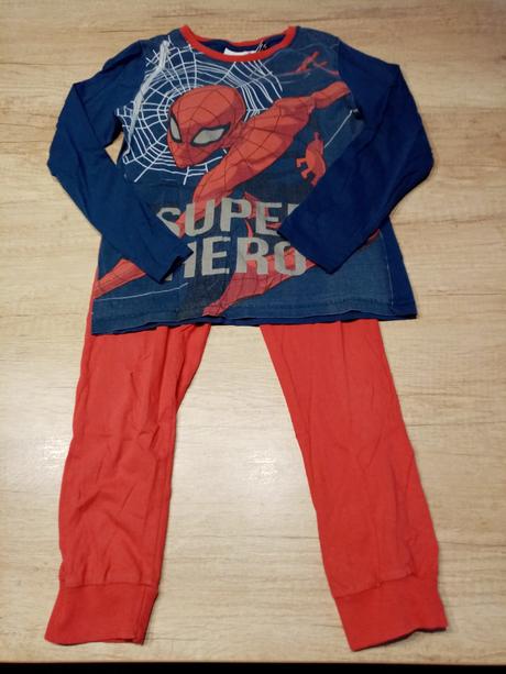 Pyžamo spiderman vel. 122/128, 122