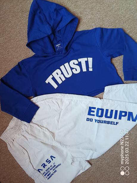 Crop-top mikina a šortky zn."lolanta" vel."140", 140