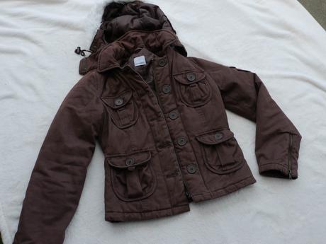 Hneda prosivana bavlnena bunda s kapucou, 34