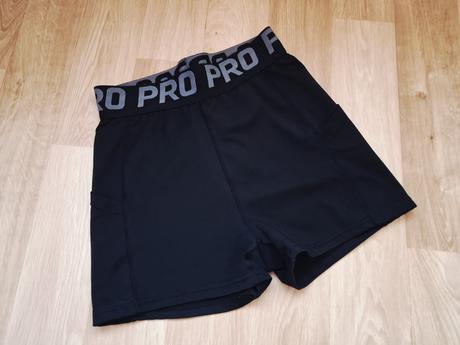 Černé kraťasy vel. s, s