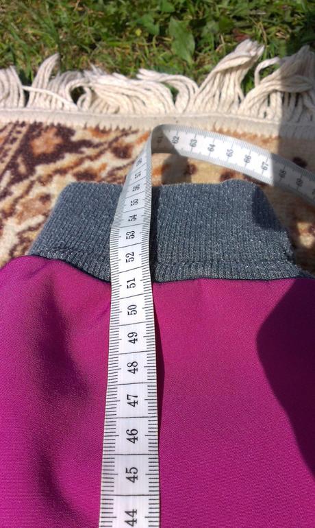 Nabízíme velmi krásné softshelové kalhoty,top stav, 80