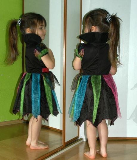 Karnevalový kostým šaty královna čarodějnice,