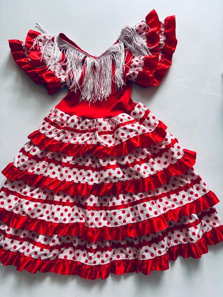 An11/ tanečnice - v.cca 2/3 roky, 