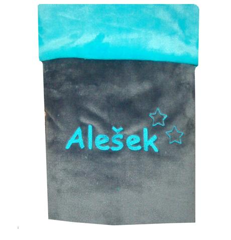 Deka s výšivkou jména na přání - více barev, 