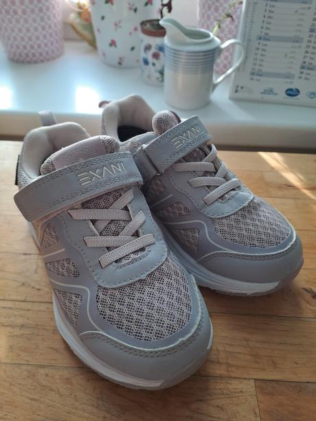 Tenisky s membránou vel.30-top stav, 30