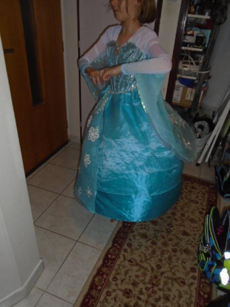 Šaty elsa frozen licence luxusní vel 9/10 let 140, 