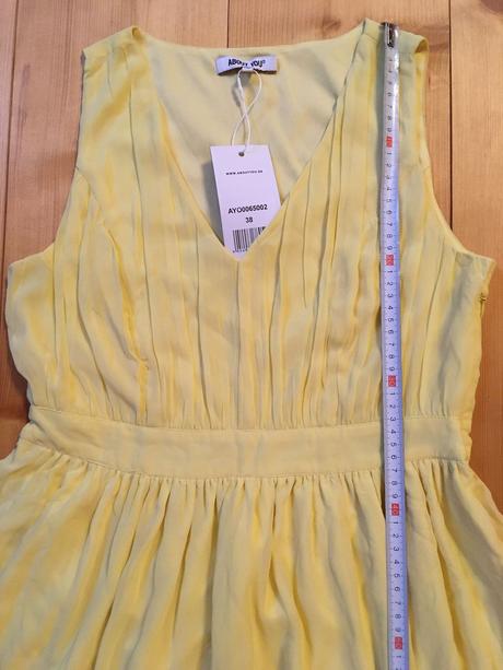 Nové žluté šaty s visačkou, vel. 38, 38