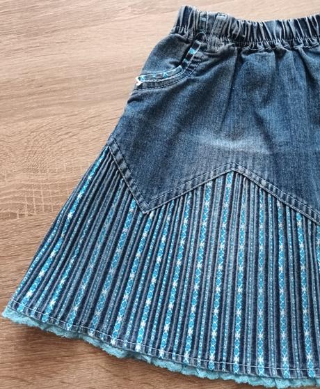 Riflová sukně, 176