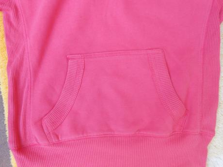 Mikina s kapucí, 152