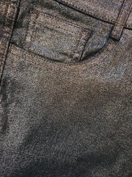 Džíny metalického vzhledu, calzedonia,158