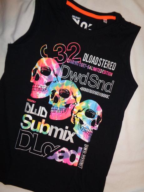 Luxusní černé tílko s reflexními lebkami 146/152, c&a,146 / 152