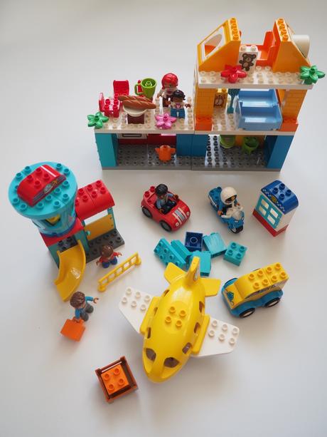 Lego duplo - několik staveb,