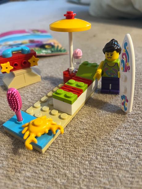 Lego junior výlet na pláž (10677),