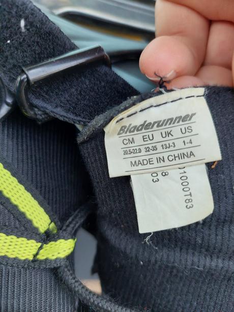 Kolečkové brusle, bladerunner,32