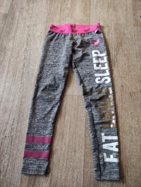 Sportovní funkční legíny, 122