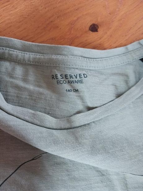 Triko reserved č.140, reserved,140