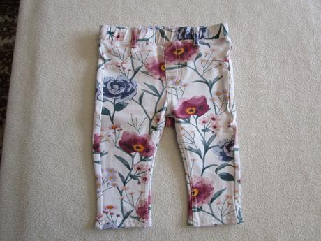Pěkné bavl. elast. květované kalhoty, v. 68, h&m, h&m,68