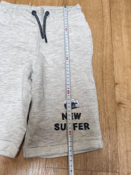 Šedé kraťasy, sinsay,128