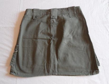 K37	dámská plátěná sukně, 38