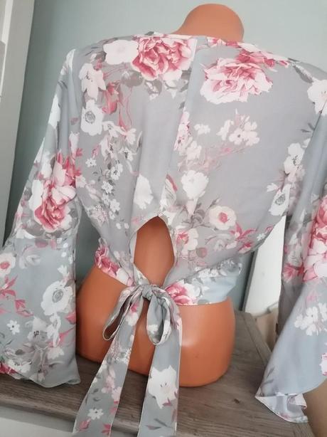 Halenka s úvazem, new look,38