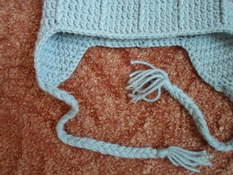 Šedá zimní čepice čepička ušanka háčkovaná, 92