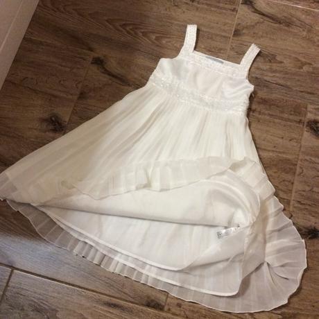 Slavnostní šaty zdobené perličkami a korálky, debenhams,104