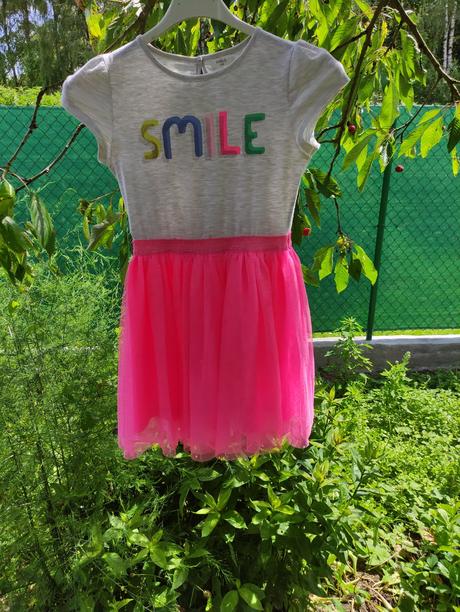 Šaty -se třpytivou sukní,vel.134, 134