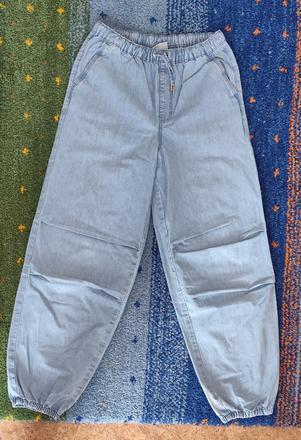 Modré plátěné kalhoty, 152