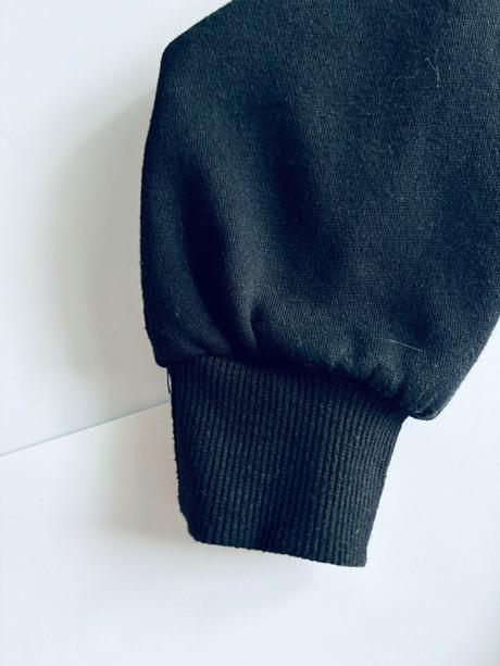 D38/ mikina černá - v.s, h&m,s