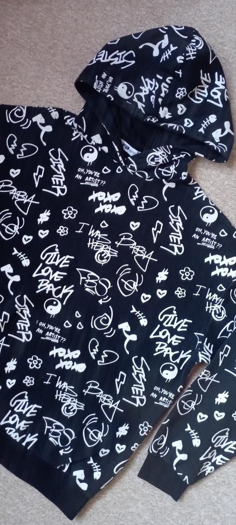 Mikina zn."fb sister" vel."s" i větší velikost, s