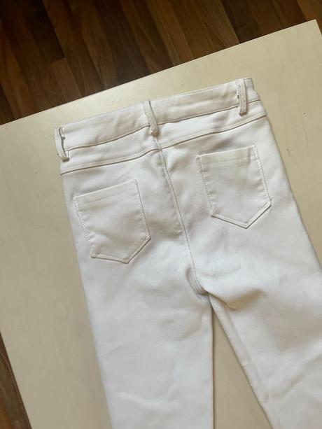 Bílé elastické džíny, vel l, ale menší - xs max s,, xs