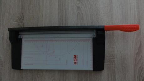 Paková řezačka papíru a4 plechová hsm, 