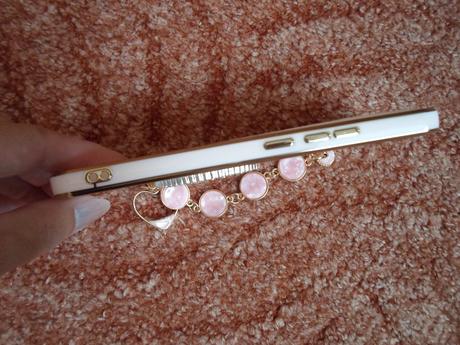 Růžový kryt na telefon moto e7,