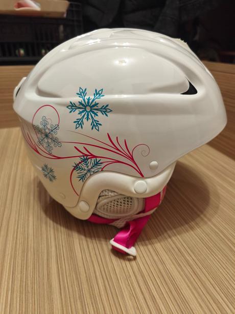 Dívčí helma, etape,s