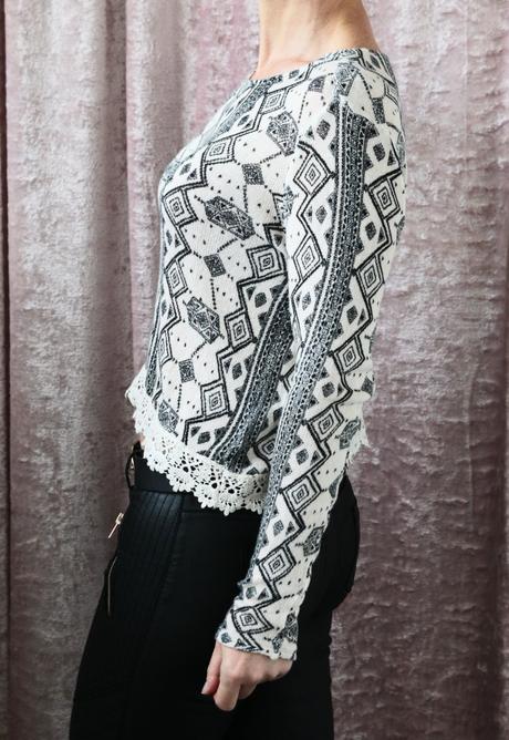 Crop svetřík s krásným vzorem s krajkou h&m divide, h&m,s