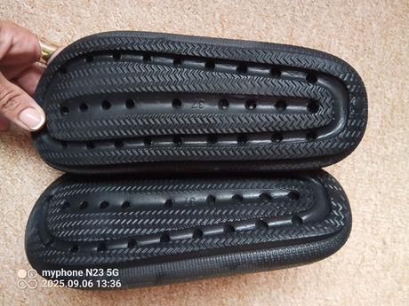 Pantofle zn."ellesse" vel."37", 37