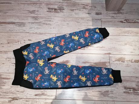 Jarní softshell kalhoty vel. 122, 122