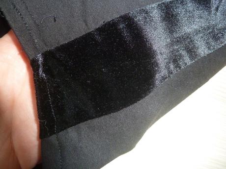 Pouzdrová pružná sukně, s