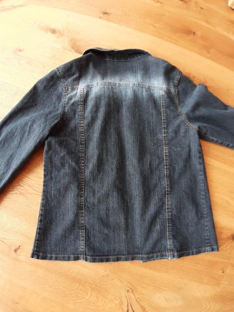 Džínová bundička, 42