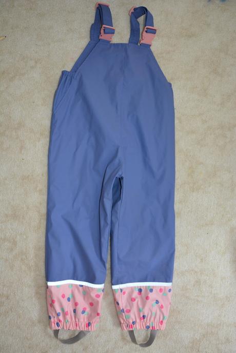 Pogumované kalhoty, 122