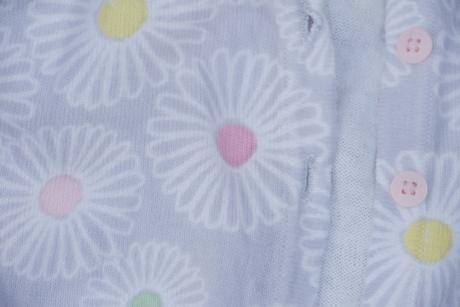 Slaby svetrik na knoflicky s kytickami, cherokee,110