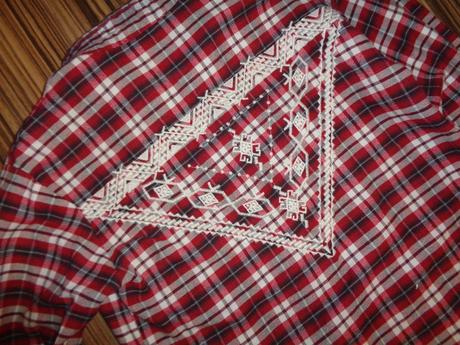 Pěkná červenobílá flanelová košile s výšivkami, zara,152