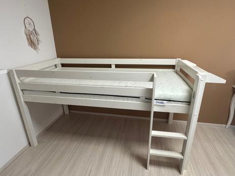 Prodám postel s matrací 90x200, šířka (cm): 90,délka (cm): 200