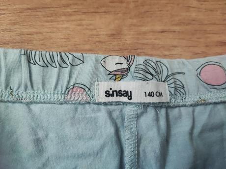 Šortky s jednorožci, sinsay,140