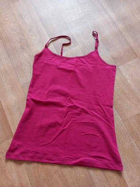 Set tílek vel. s - stav velmi pěkný - vel. s - zn., esmara,s