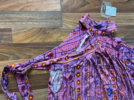 Nové šaty pc 128 dolarů, vel s/m i více, free peo, m / s