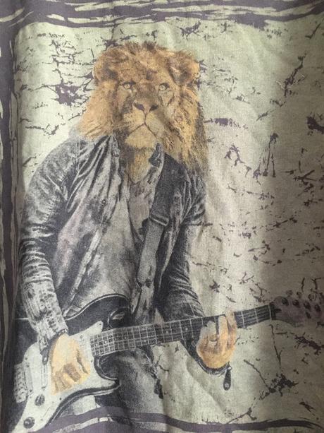 Vel. 146 hnědé triko se lvem, 146